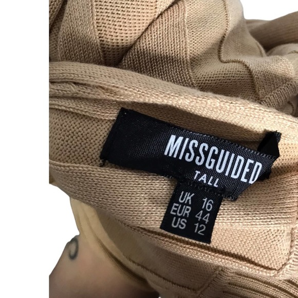 Missguided | Tall Crack The Dress Code High Neck twist Cut Out Back Maxi Dress - Picture 12 of 12